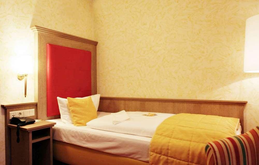 Hotel Wittelsbacher Hoeh Wurzburg Phòng bức ảnh