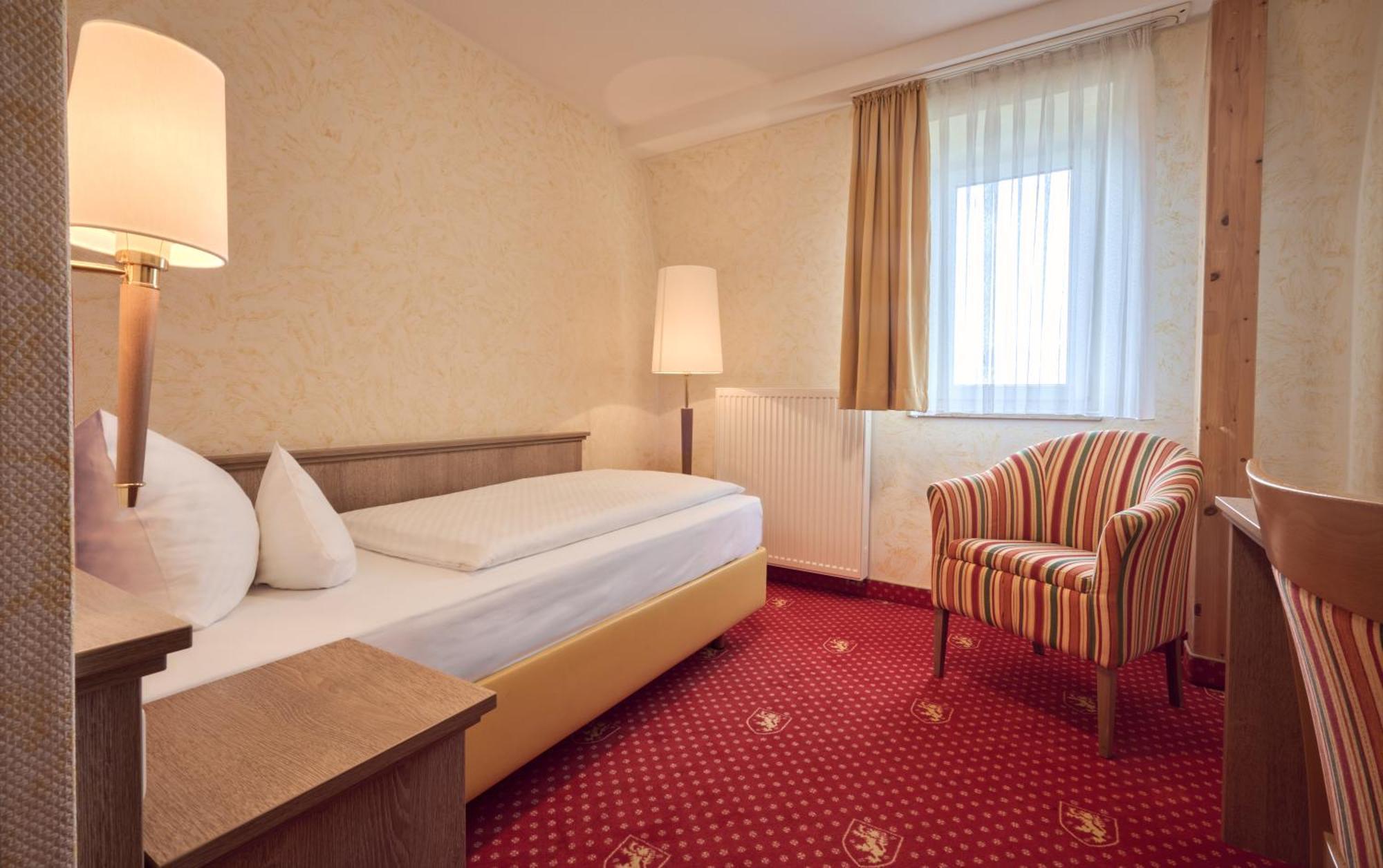 Hotel Wittelsbacher Hoeh Wurzburg Phòng bức ảnh