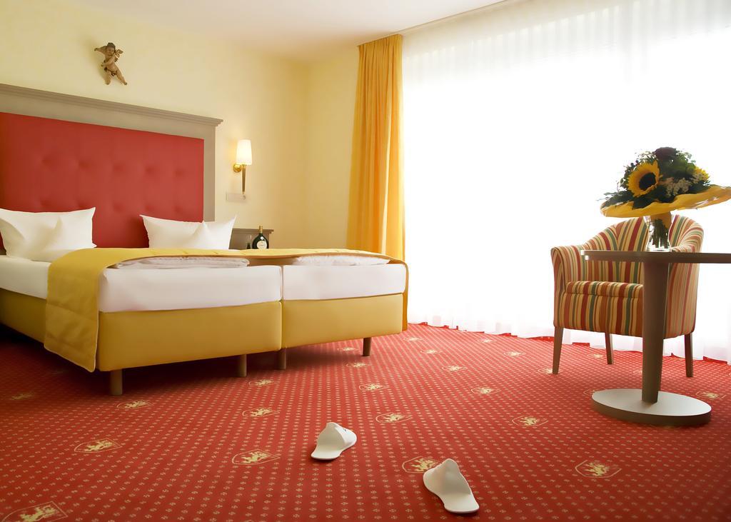 Hotel Wittelsbacher Hoeh Wurzburg Ngoại thất bức ảnh